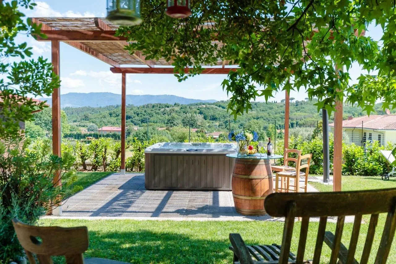 Villa Catia Farmhouse, Three Luxury Bedrooms, A Jacuzzi Pool And A Dream-Like Getaway Experience 카판노리 0*,  이탈리아