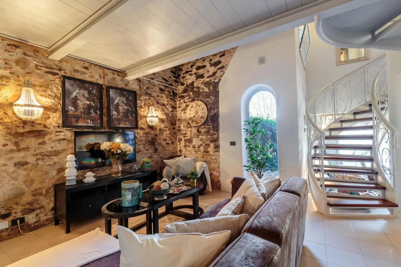 Villa Catia Farmhouse, Three Luxury Bedrooms, A Jacuzzi Pool And A Dream-Like Getaway Experience 카판노리