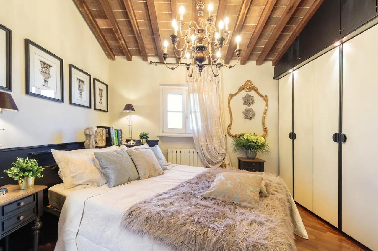 Villa Catia Farmhouse, Three Luxury Bedrooms, A Jacuzzi Pool And A Dream-Like Getaway Experience Capannori