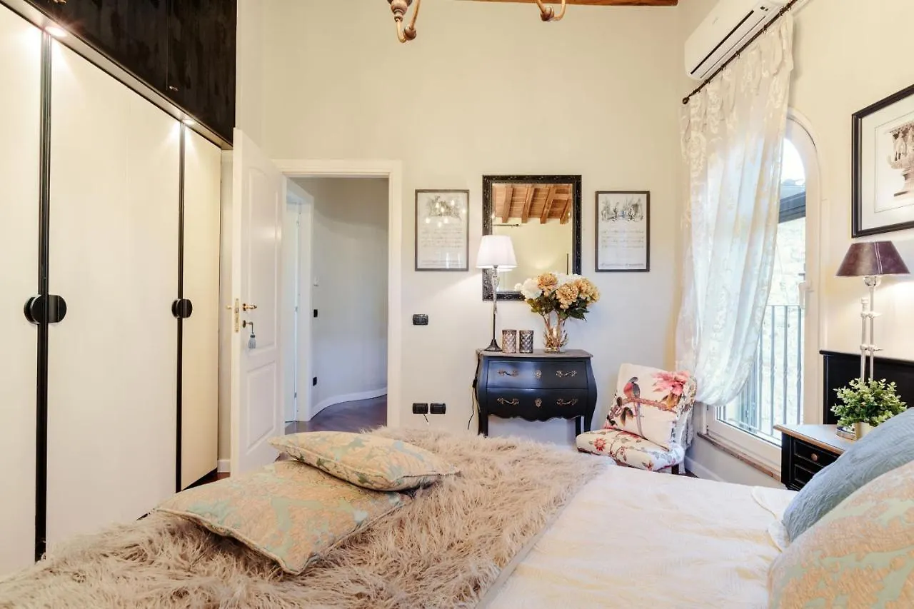 Villa Catia Farmhouse, Three Luxury Bedrooms, A Jacuzzi Pool And A Dream-Like Getaway Experience Capannori