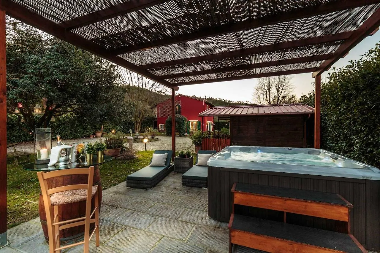 Villa Catia Farmhouse, Three Luxury Bedrooms, A Jacuzzi Pool And A Dream-Like Getaway Experience 카판노리 이탈리아