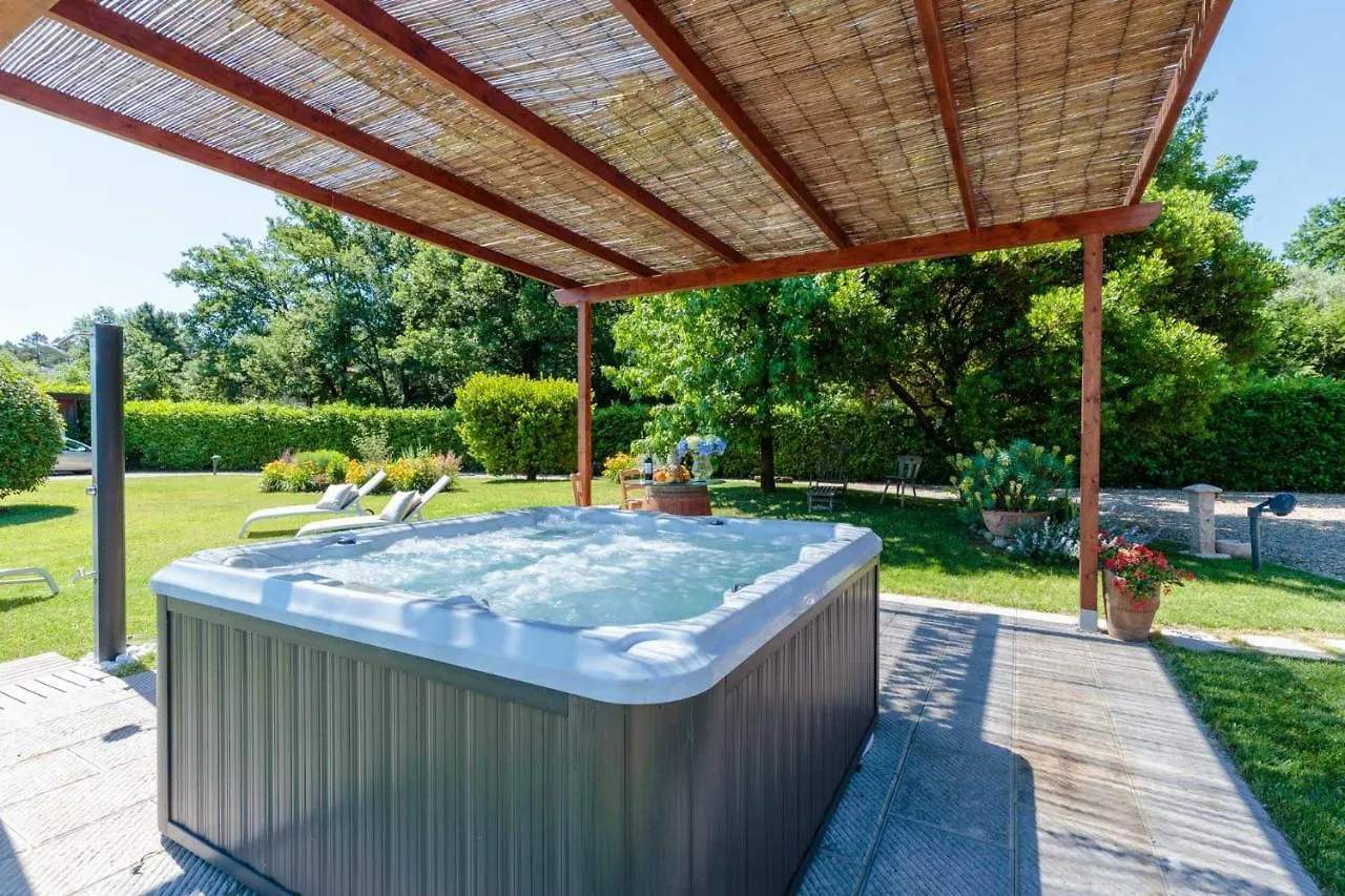 Villa Catia Farmhouse, Three Luxury Bedrooms, A Jacuzzi Pool And A Dream-Like Getaway Experience 카판노리