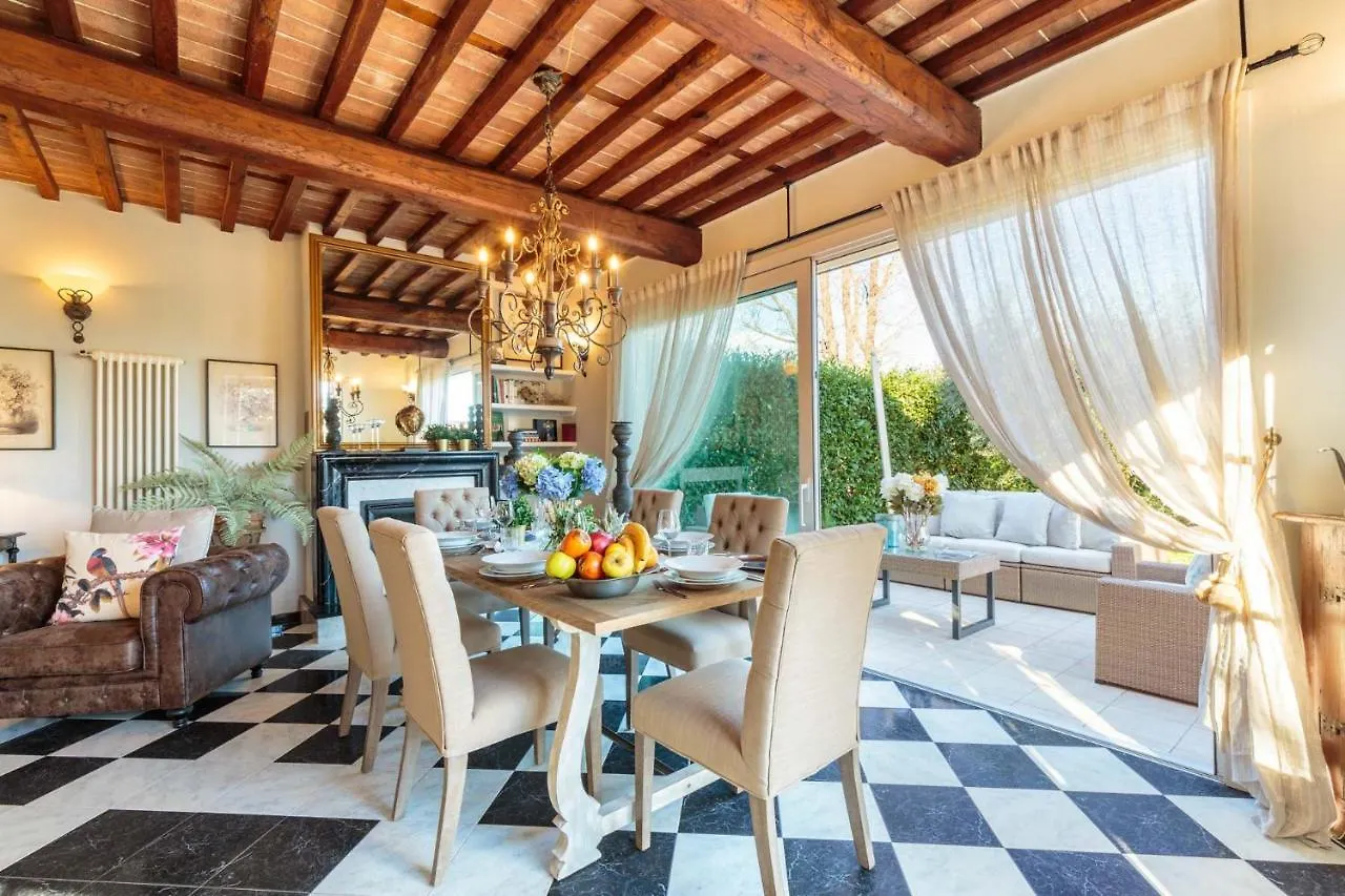 Villa Catia Farmhouse, Three Luxury Bedrooms, A Jacuzzi Pool And A Dream-Like Getaway Experience 카판노리 이탈리아