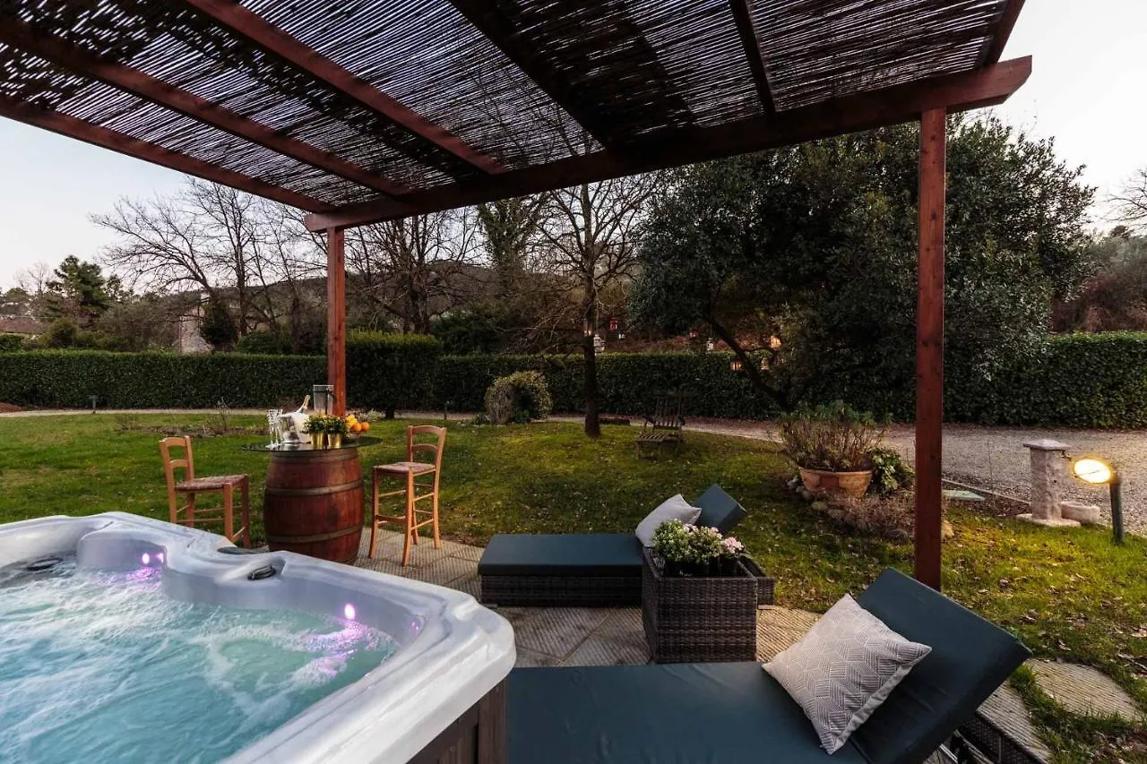 Villa Catia Farmhouse, Three Luxury Bedrooms, A Jacuzzi Pool And A Dream-Like Getaway Experience 카판노리