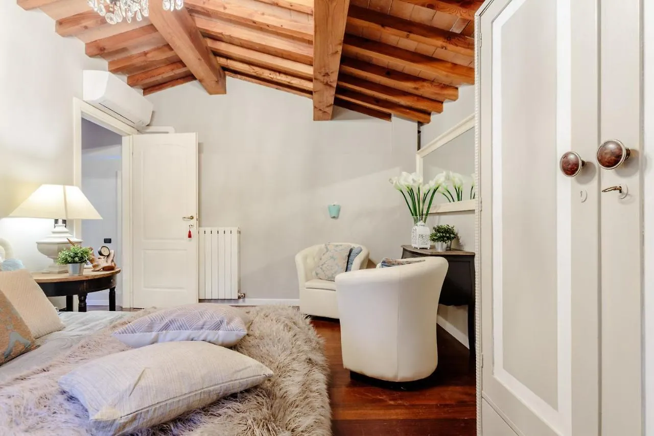 Villa Catia Farmhouse, Three Luxury Bedrooms, A Jacuzzi Pool And A Dream-Like Getaway Experience Capannori
