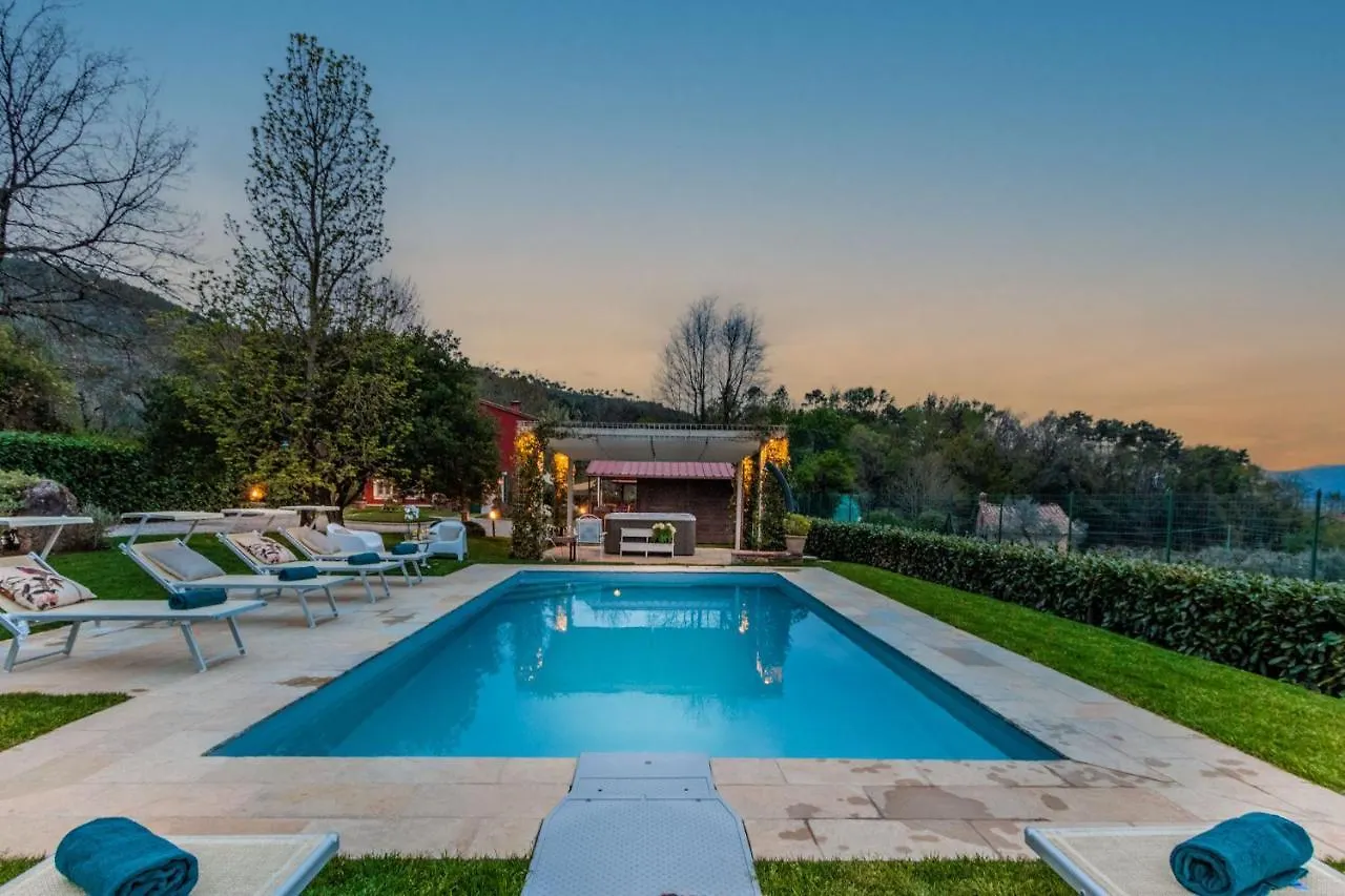 Villa Catia Farmhouse, Three Luxury Bedrooms, A Jacuzzi Pool And A Dream-Like Getaway Experience 카판노리