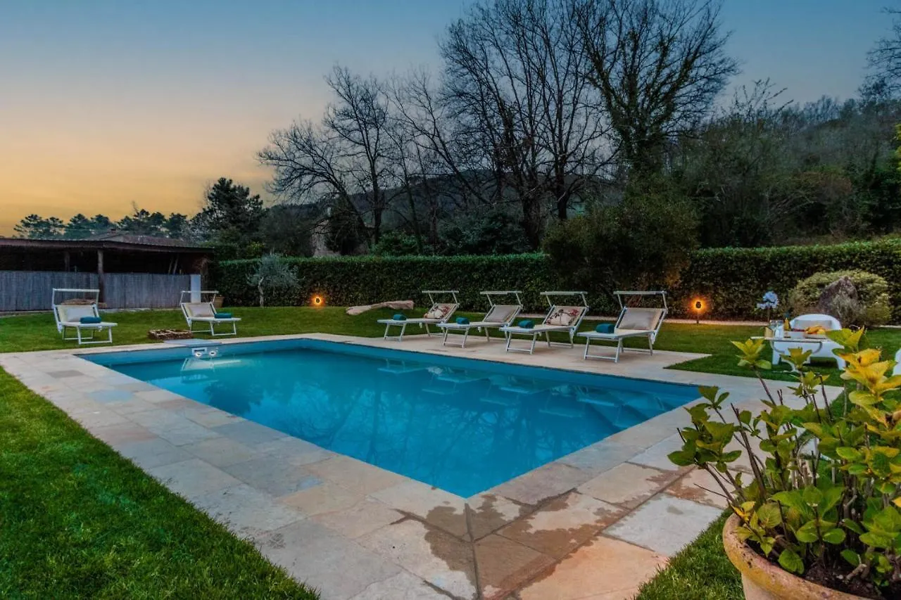 Villa Catia Farmhouse, Three Luxury Bedrooms, A Jacuzzi Pool And A Dream-Like Getaway Experience Capannori